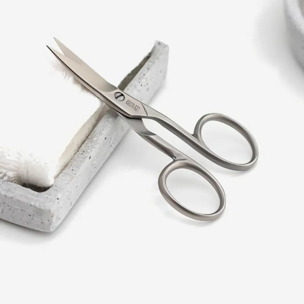 Dovo Nail Scissors med böjd spets