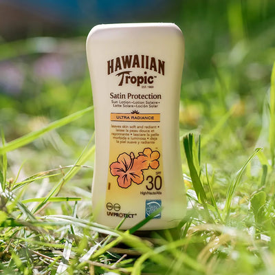 Just nu bjuder Glamazon på en solkräm från Hawaiian Tropic när du handlar för 1000 kr eller mer