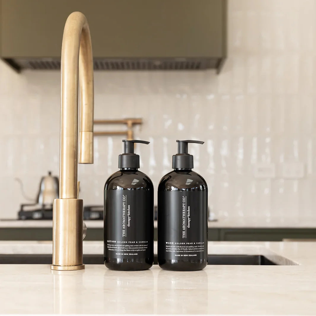 Flaskan på The Aromatherapy Co Hand Lotion Golden Pear & Vanilla