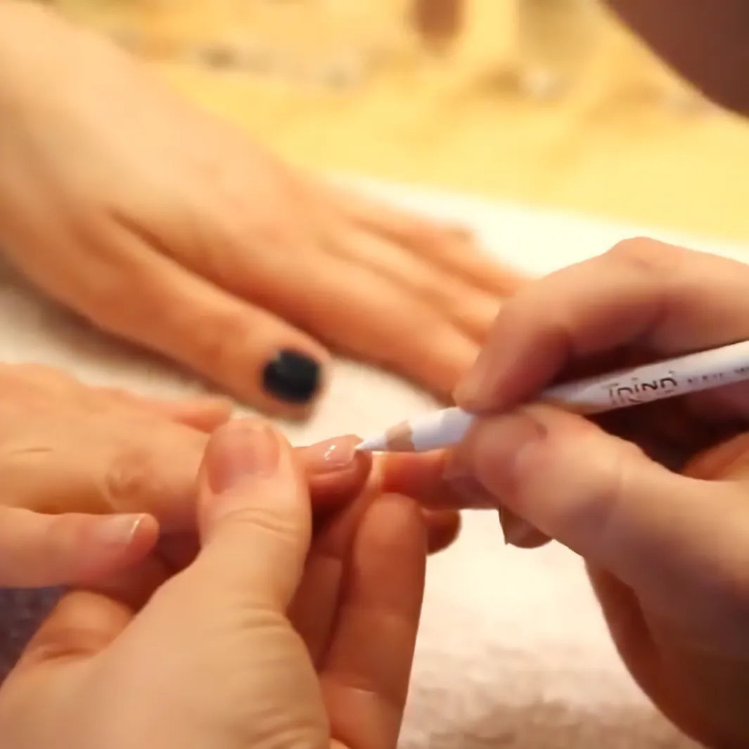 Trind Nail White Pencil