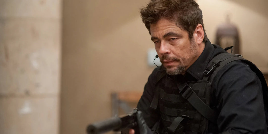 Benicio Del Toro i Sicario med mörka ringar under ögonen