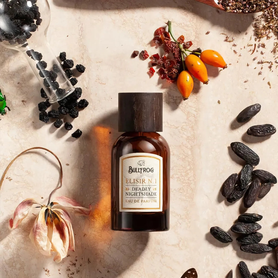 Doftnoterna i Bullfrog Elisir N.1 Nightshade EdP – tonkabönor, torkade bär och blommor.
