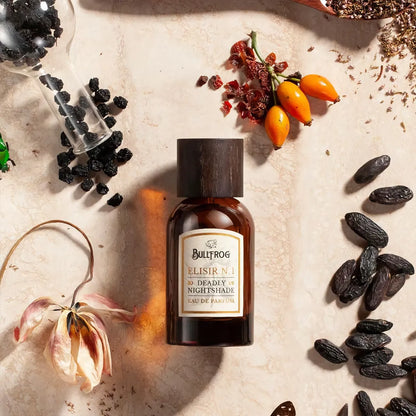 Doftnoterna i Bullfrog Elisir N.1 Nightshade EdP – tonkabönor, torkade bär och blommor.