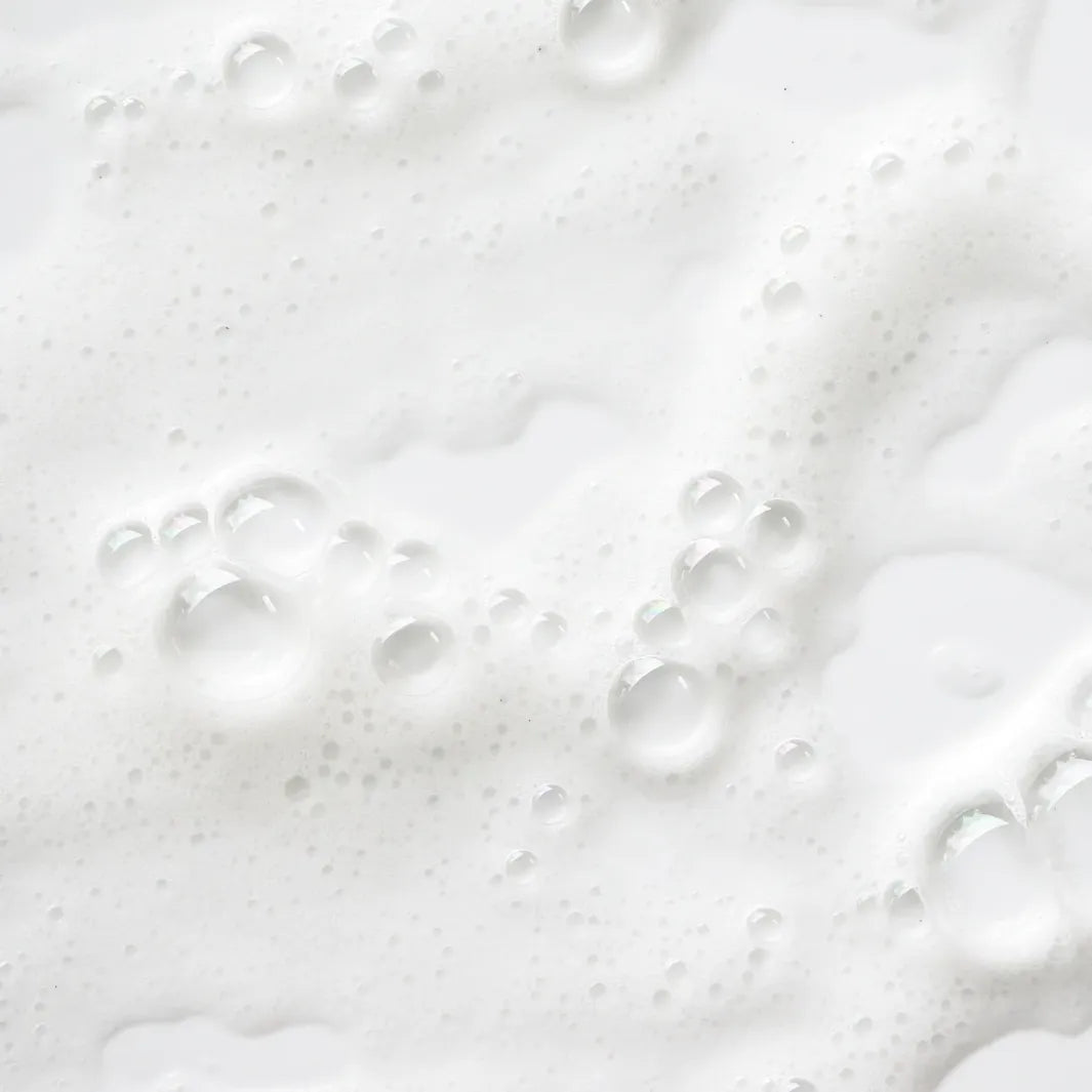 Textur och rengöringslödder på Daimon Barber Face Wash