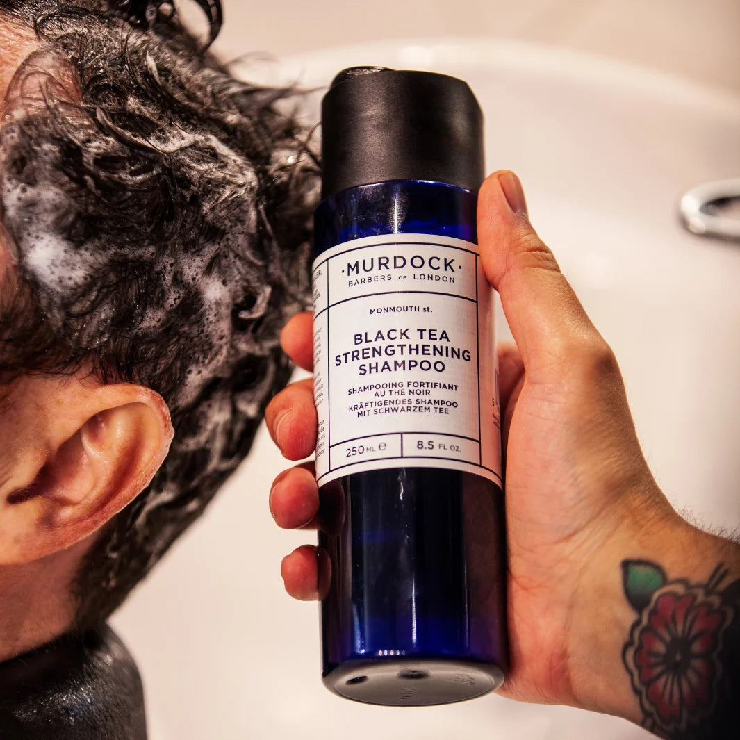 Formulan på Murdock London Black Tea Strengthening Shampoo