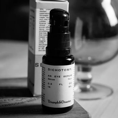 Flaskan på Triumph & Disaster Dichotomy Eye Serum