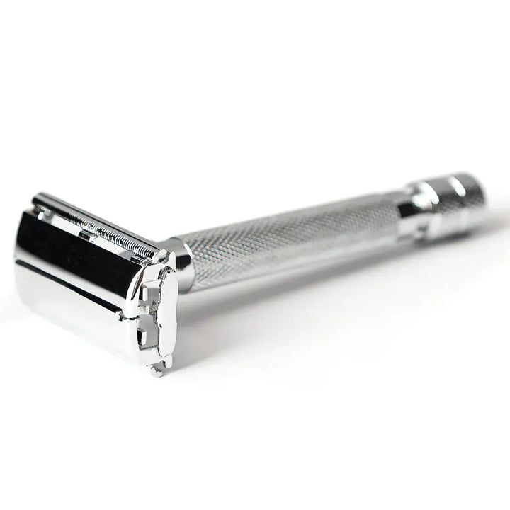 Taylor of Old Bond Street Chrome Finish Butterfly Razor med stängt huvud