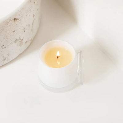 The Aromatherapy Co Therapy Candle Peony & Petitgrain tänt doftljus i ljus