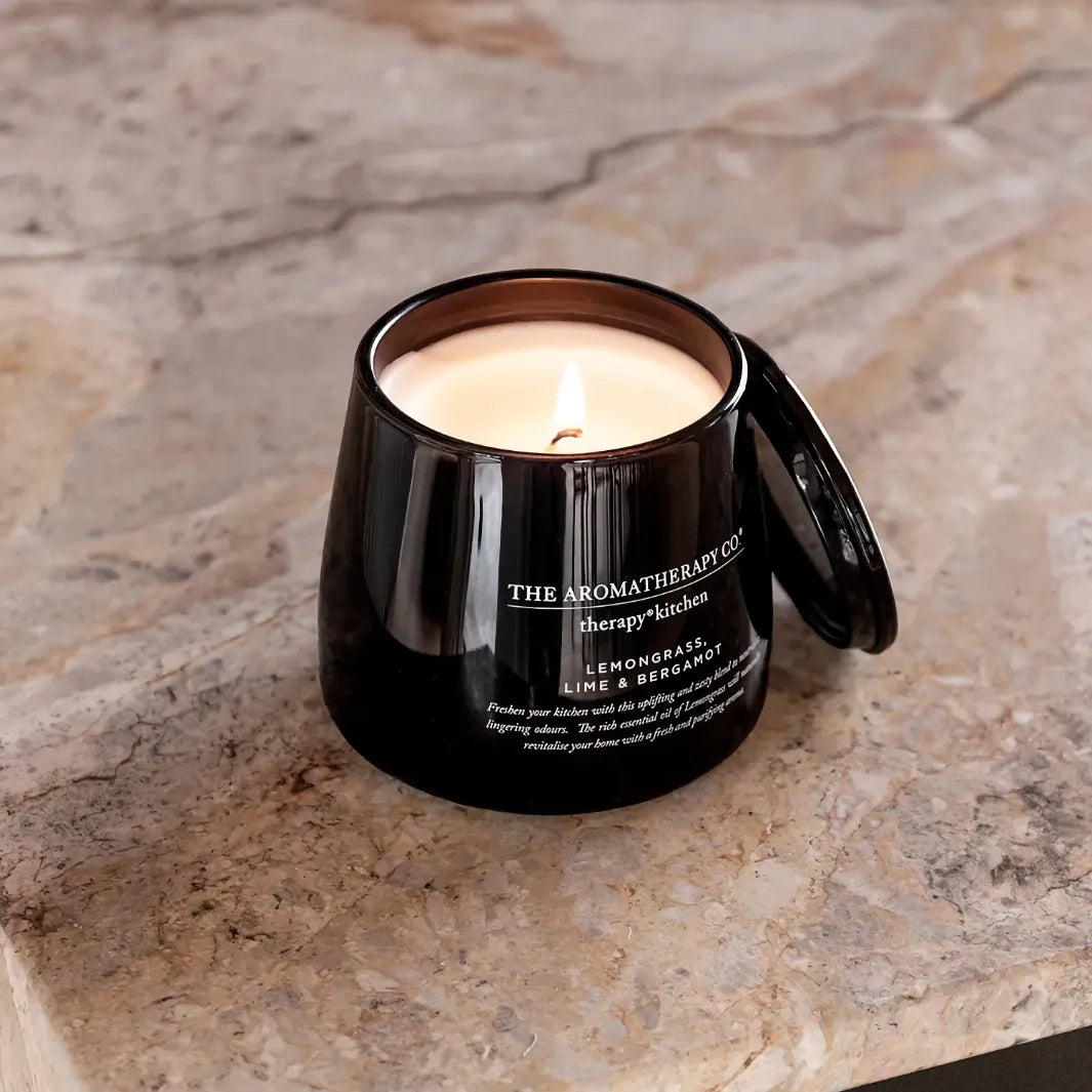 The Aromatherapy Co Therapy Kitchen Lemongrass, Lime & Bergamot tänt doftljus med lock